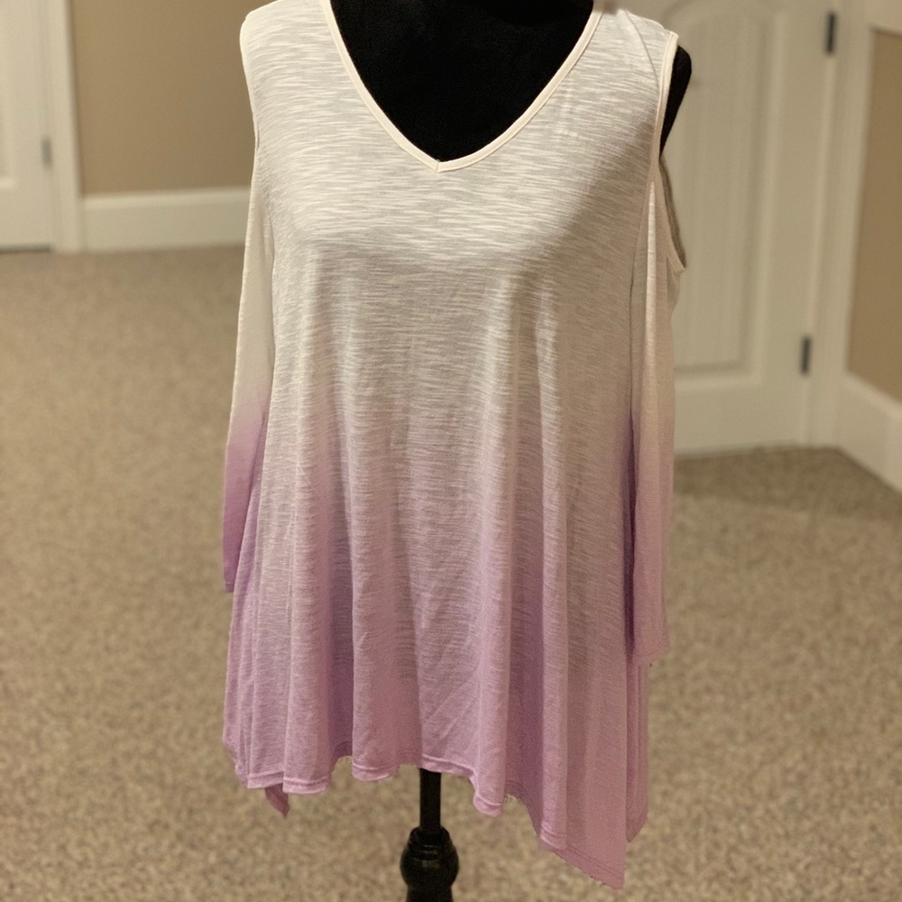 Ombré cold shoulder top🌺